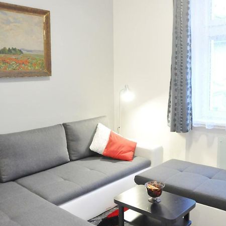 Modern & Historic Apartment Братислава Екстериор снимка